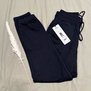 XS Alo Black 7/8 Easy Sweatpant